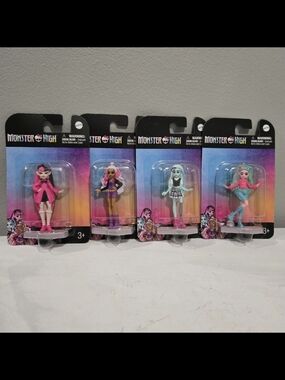 New Hard To Find LOT Monster High 4 GHOULS Mini Collectible Cake Toppers
